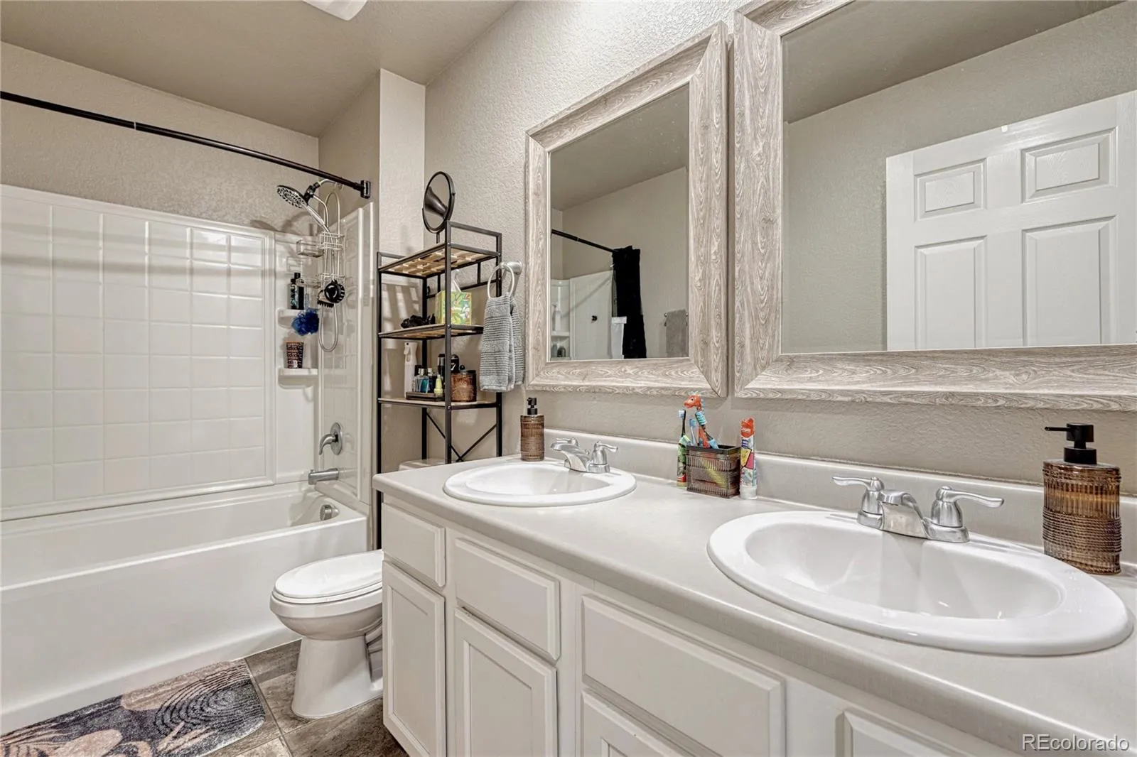 6044 Point Rider Circle Castle Rock CO 80104 | MLS #REC3361781 05092026192424 1600 26