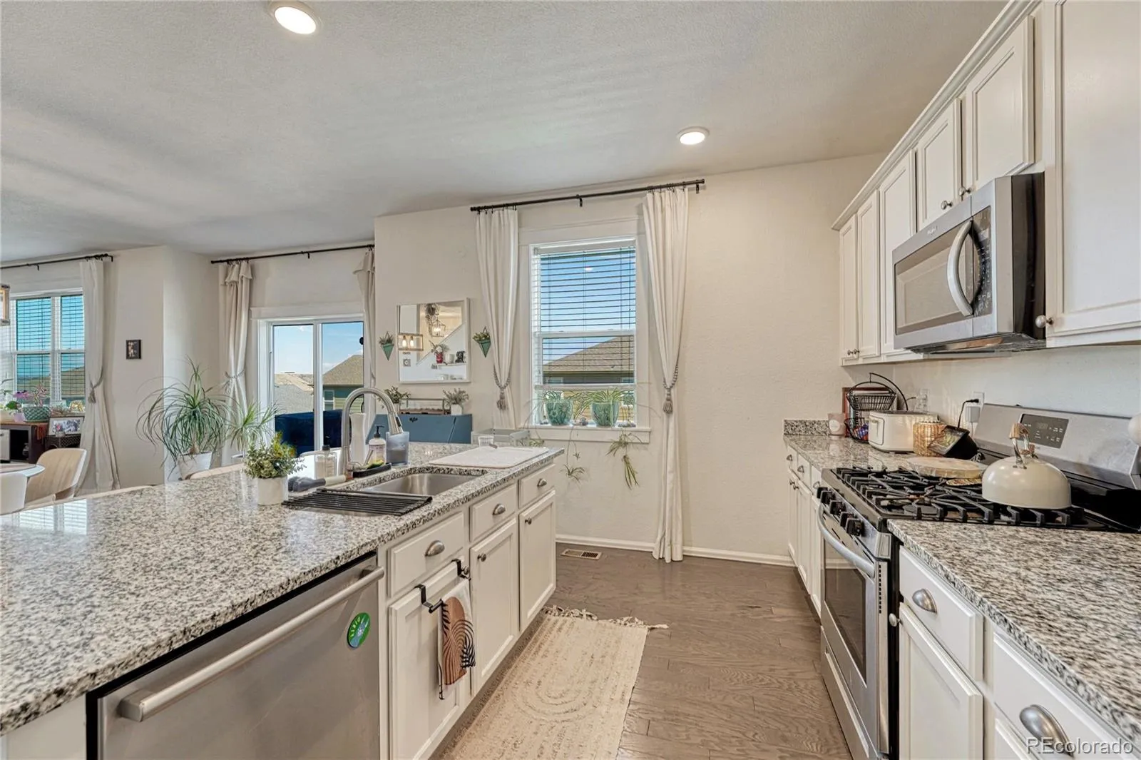 6044 Point Rider Circle Castle Rock CO 80104 | MLS #REC3361781 05092026192424 1600 6