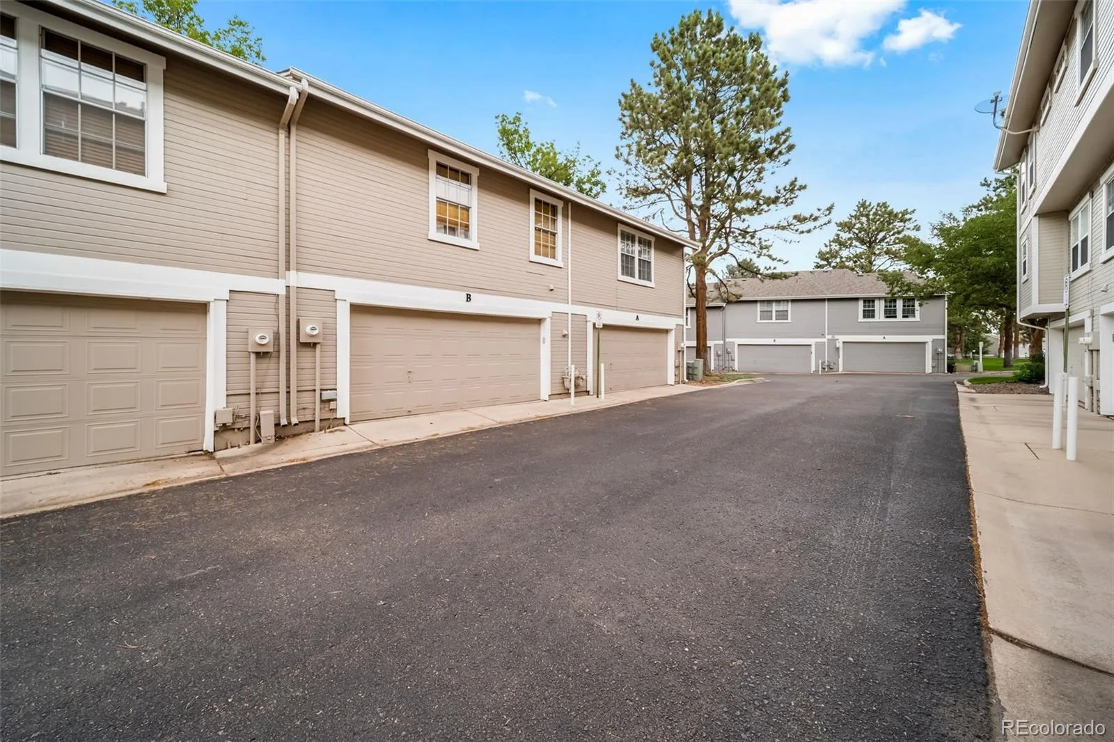2874 W Long Drive #B Littleton CO 80120 | MLS #REC3362361 08262026180713 1600 29