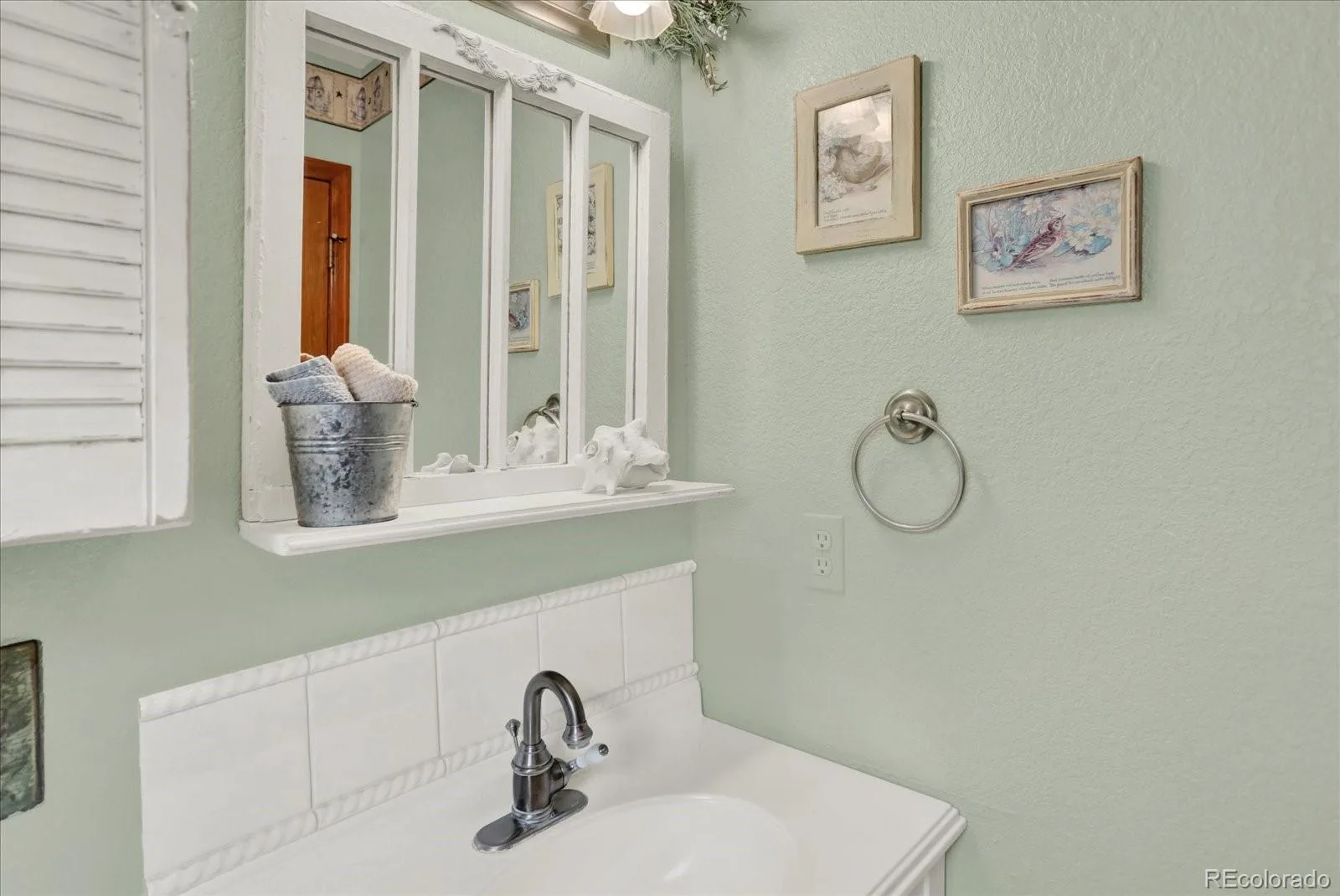 43120 London Drive Parker CO 80138 | MLS #REC3362566 08172026200412 1600 18