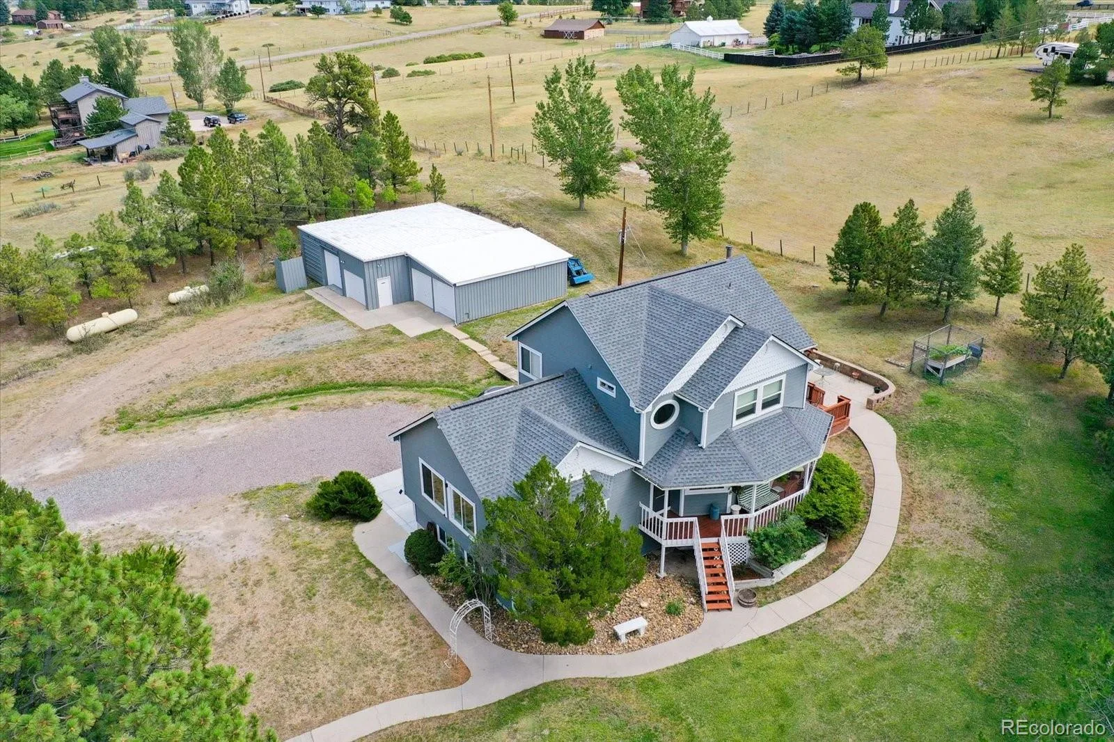 43120 London Drive Parker CO 80138 | MLS #REC3362566 08172026200412 1600 44