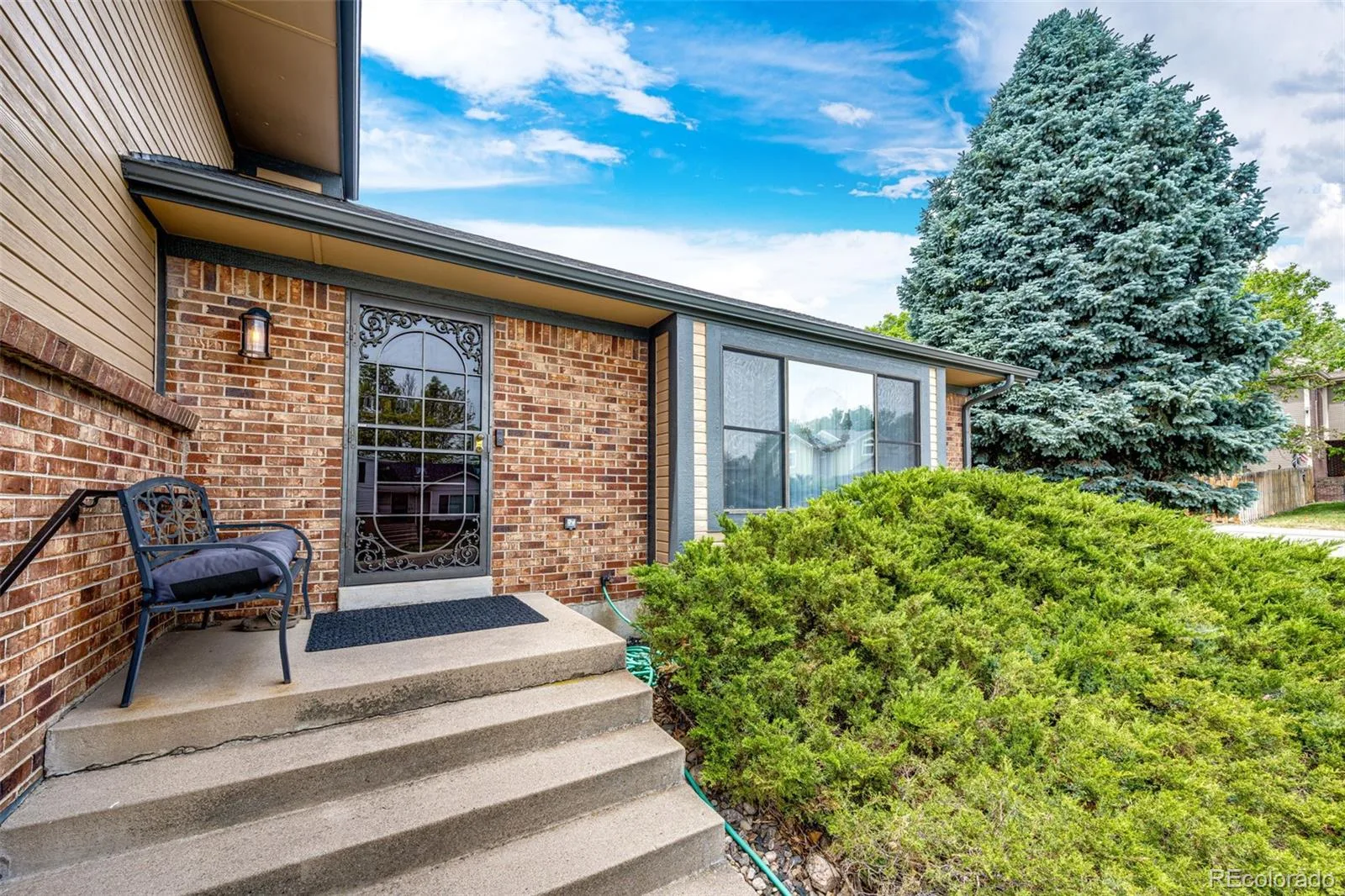 2303 S Eldridge Court Lakewood CO 80228 | MLS #REC3365235 08062026022420 1600 11