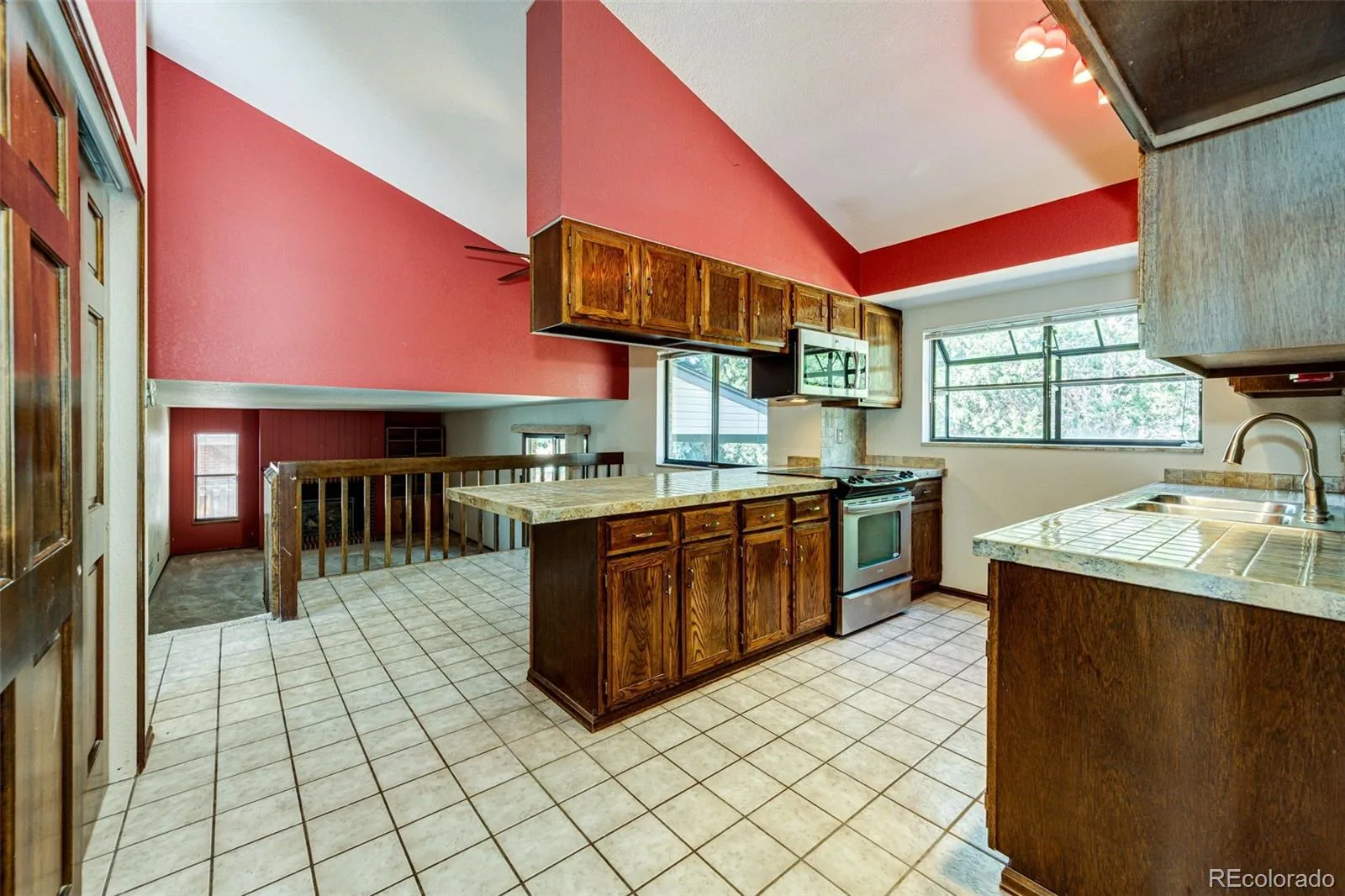 2303 S Eldridge Court Lakewood CO 80228 | MLS #REC3365235 08062026022420 1600 20