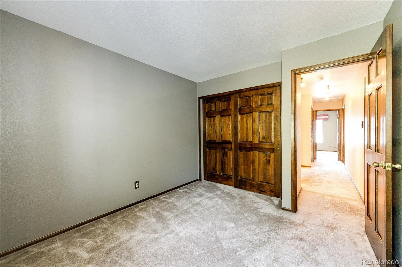 2303 S Eldridge Court Lakewood CO 80228 | MLS #REC3365235 08062026022420 1600 34