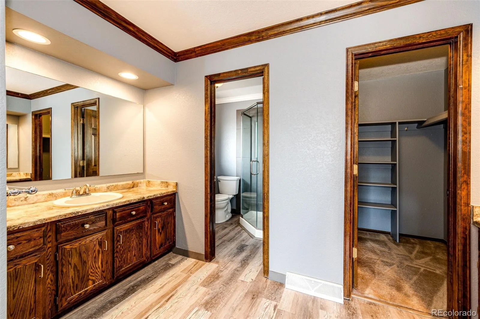2303 S Eldridge Court Lakewood CO 80228 | MLS #REC3365235 08062026022420 1600 37