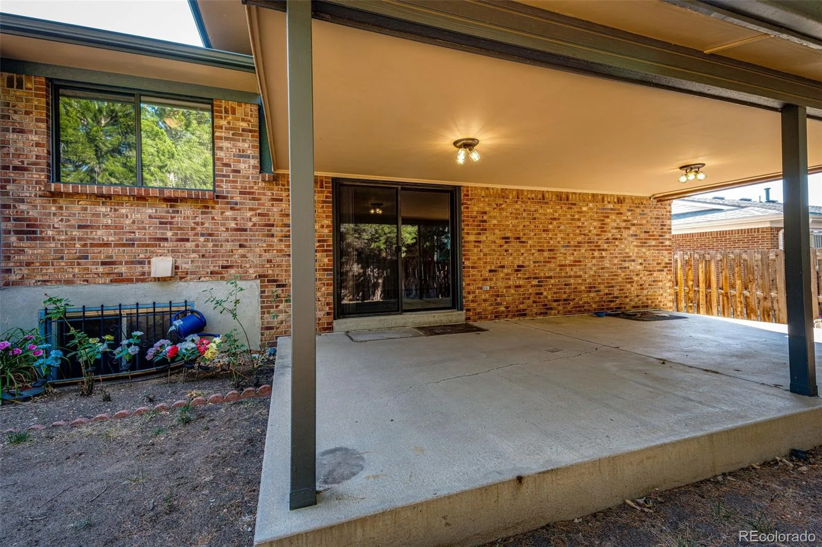 2303 S Eldridge Court Lakewood CO 80228 | MLS #REC3365235 08062026022420 1600 44