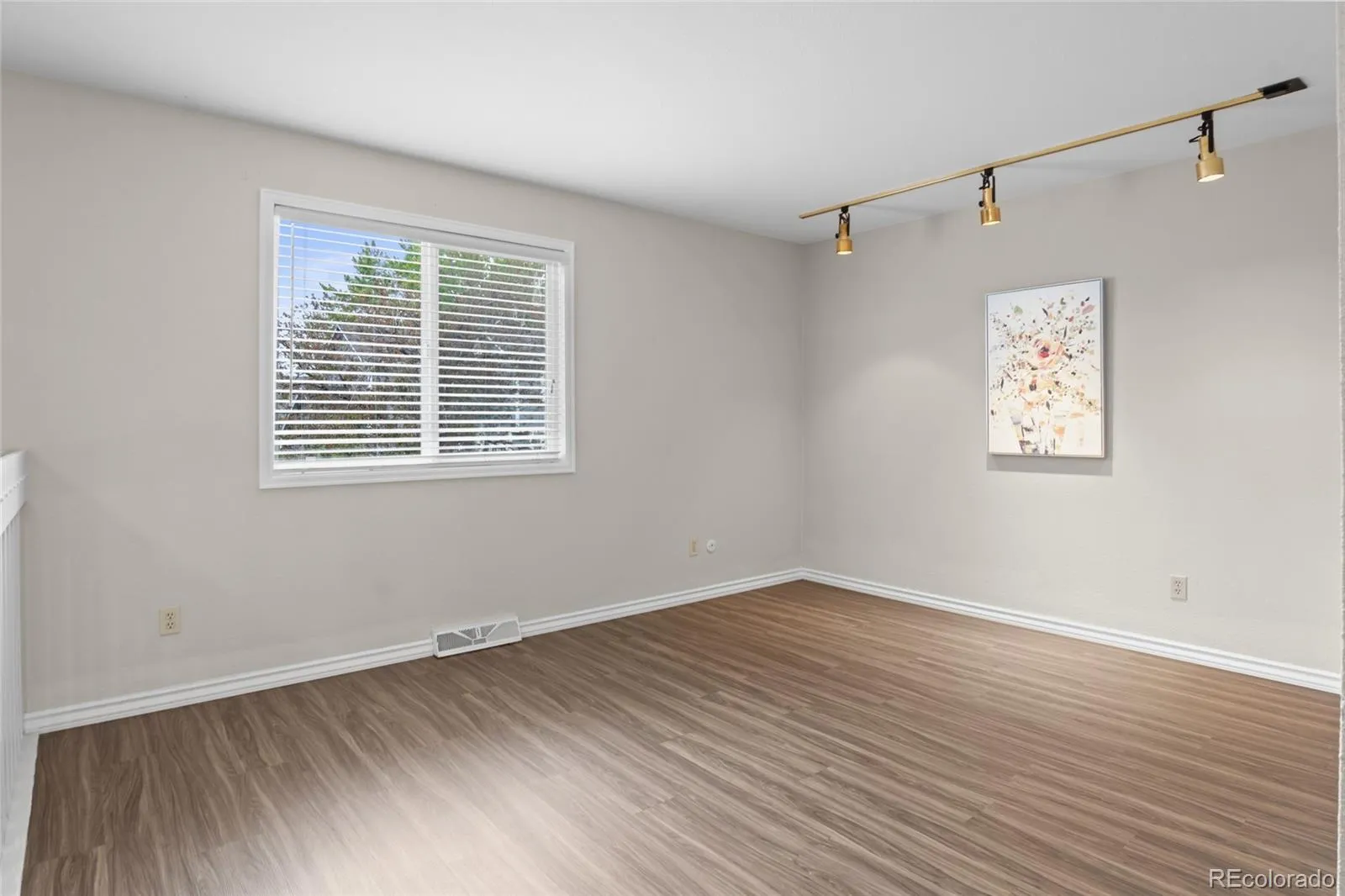 3737 S Walden Street Aurora CO 80013 MLS #REC3365833 05022026055840 1600 22