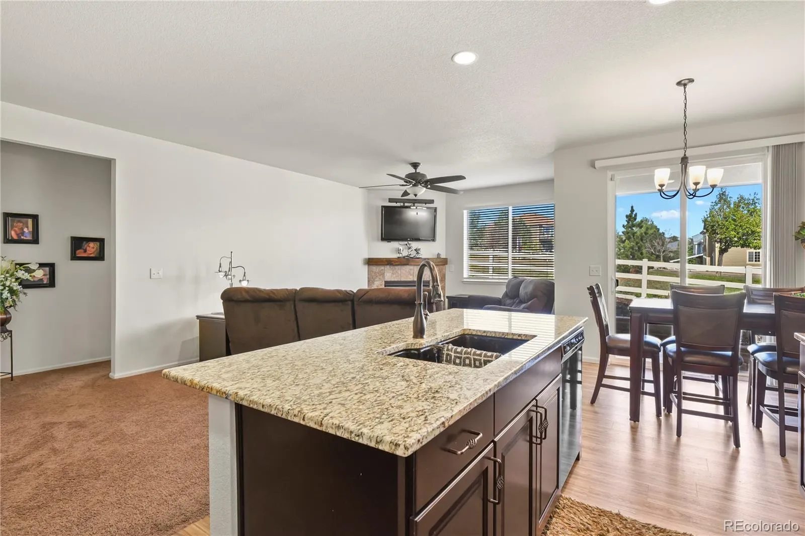 3921 John Court Castle Rock CO 80104 | MLS #REC3367351 05242026233520 1600 7