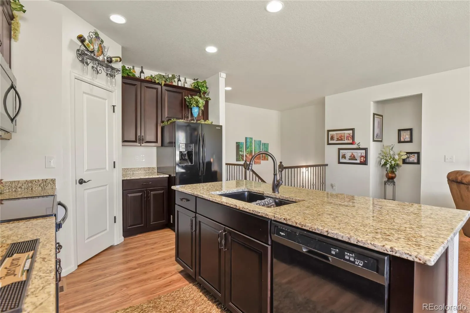 3921 John Court Castle Rock CO 80104 | MLS #REC3367351 05242026233520 1600 8