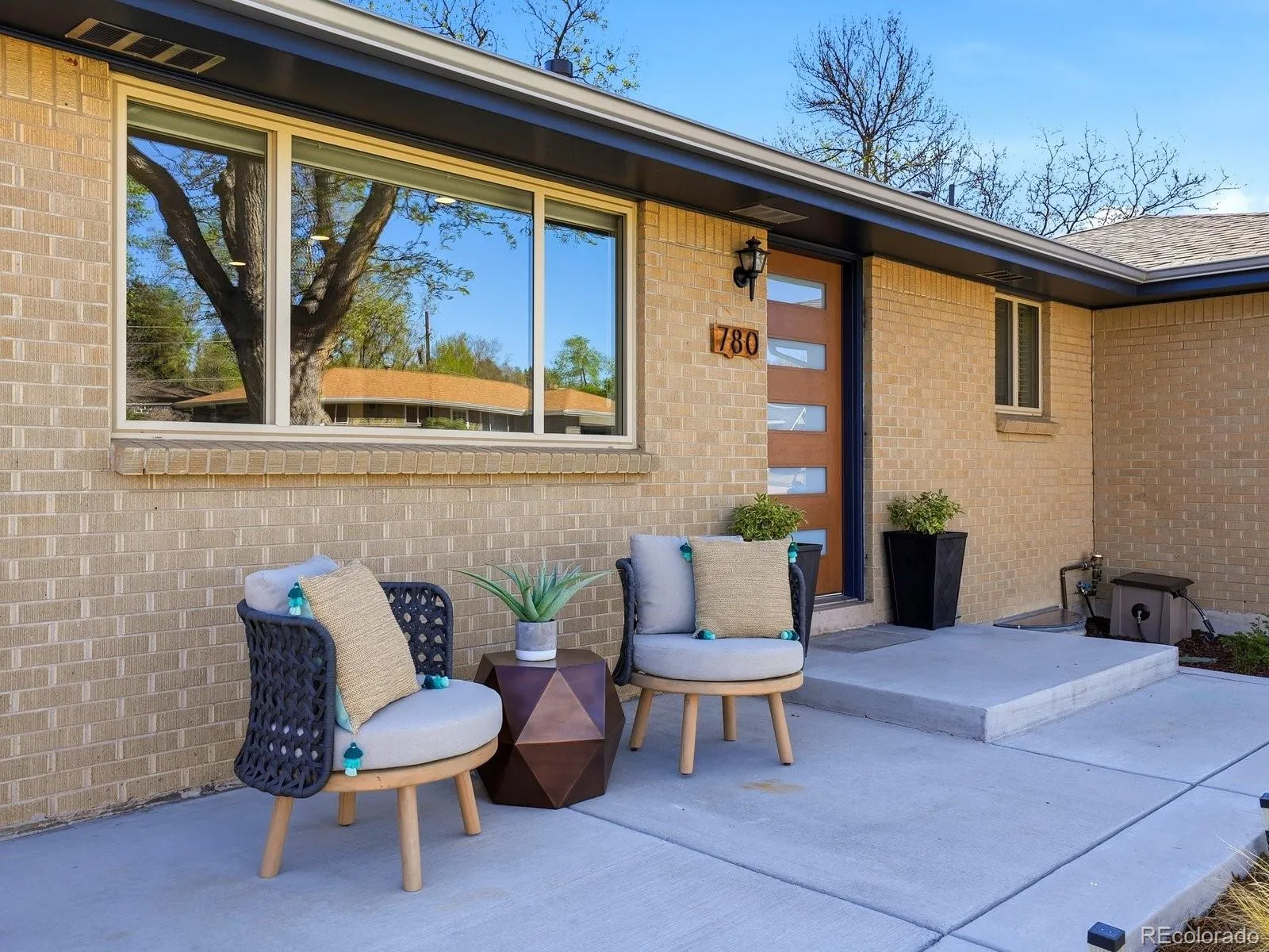 04162026192137 1600 2