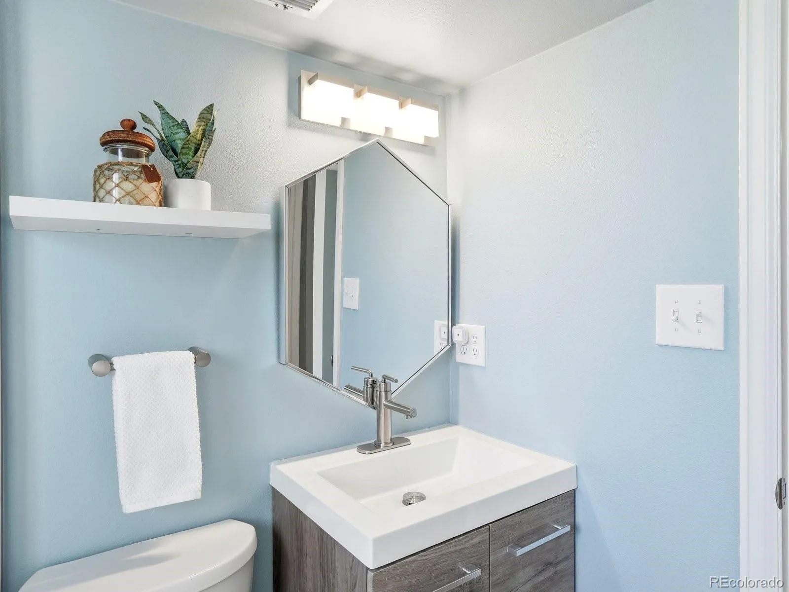 04162026192137 1600 34