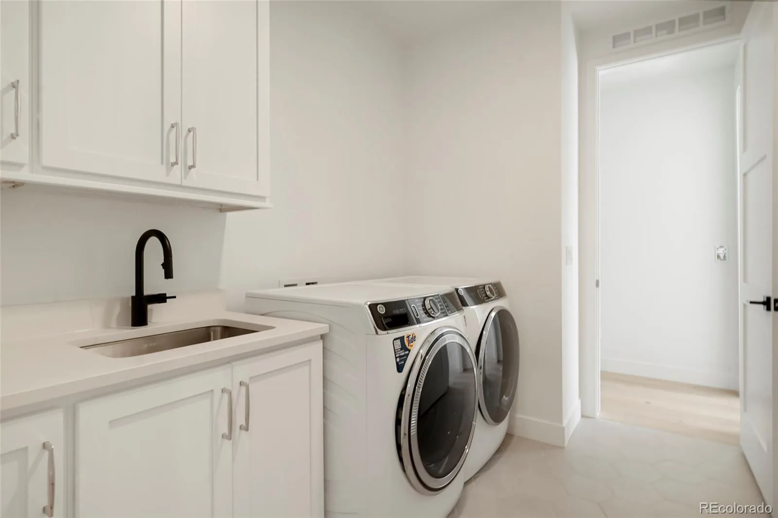151 S Humboldt Street Denver CO 80209 MLS #REC3369434 06102026180443 1600 31