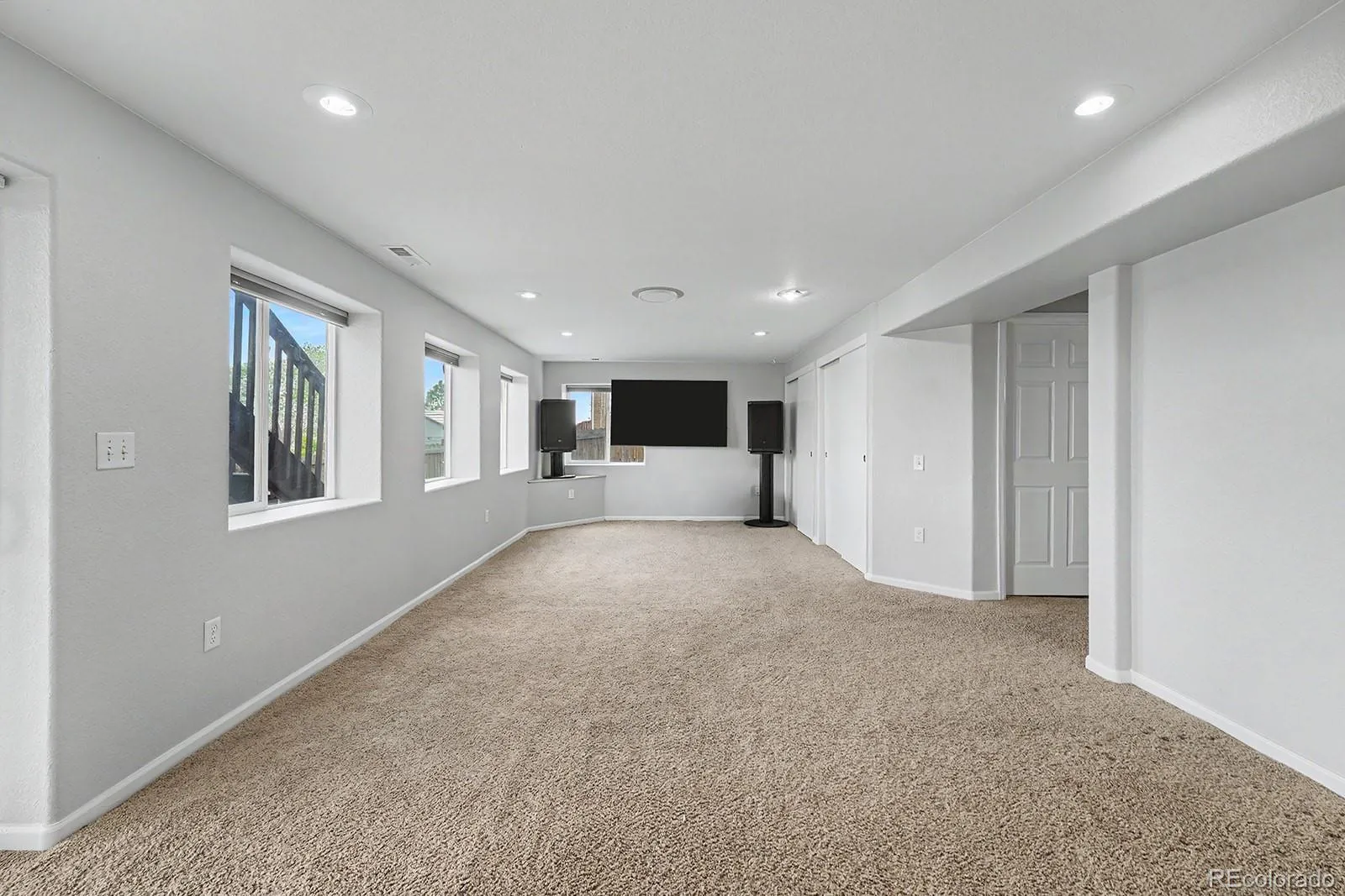 19551 E Wyoming Avenue Aurora CO 80017 MLS #REC3376189 05182026181834 1600 23