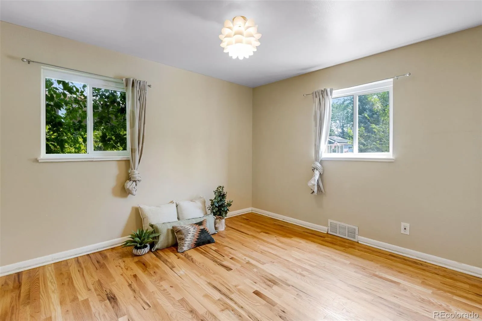 5275 Dudley Street Arvada CO 80002 MLS #REC3376970 07082026233319 1600 34