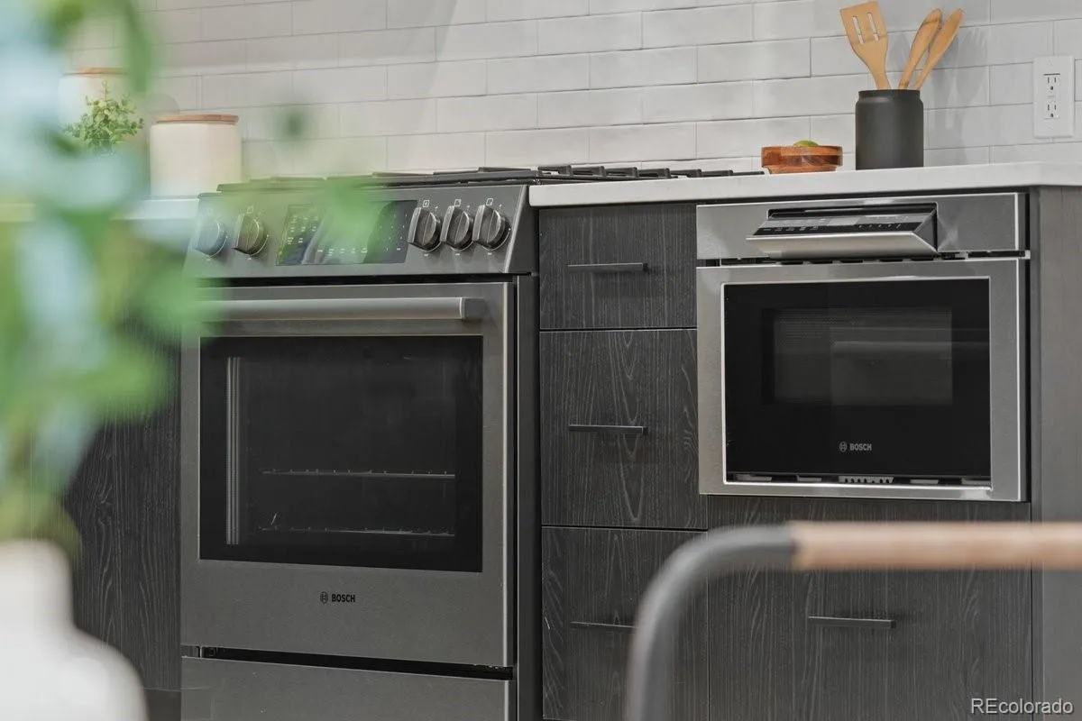 04092026223419 1200 4