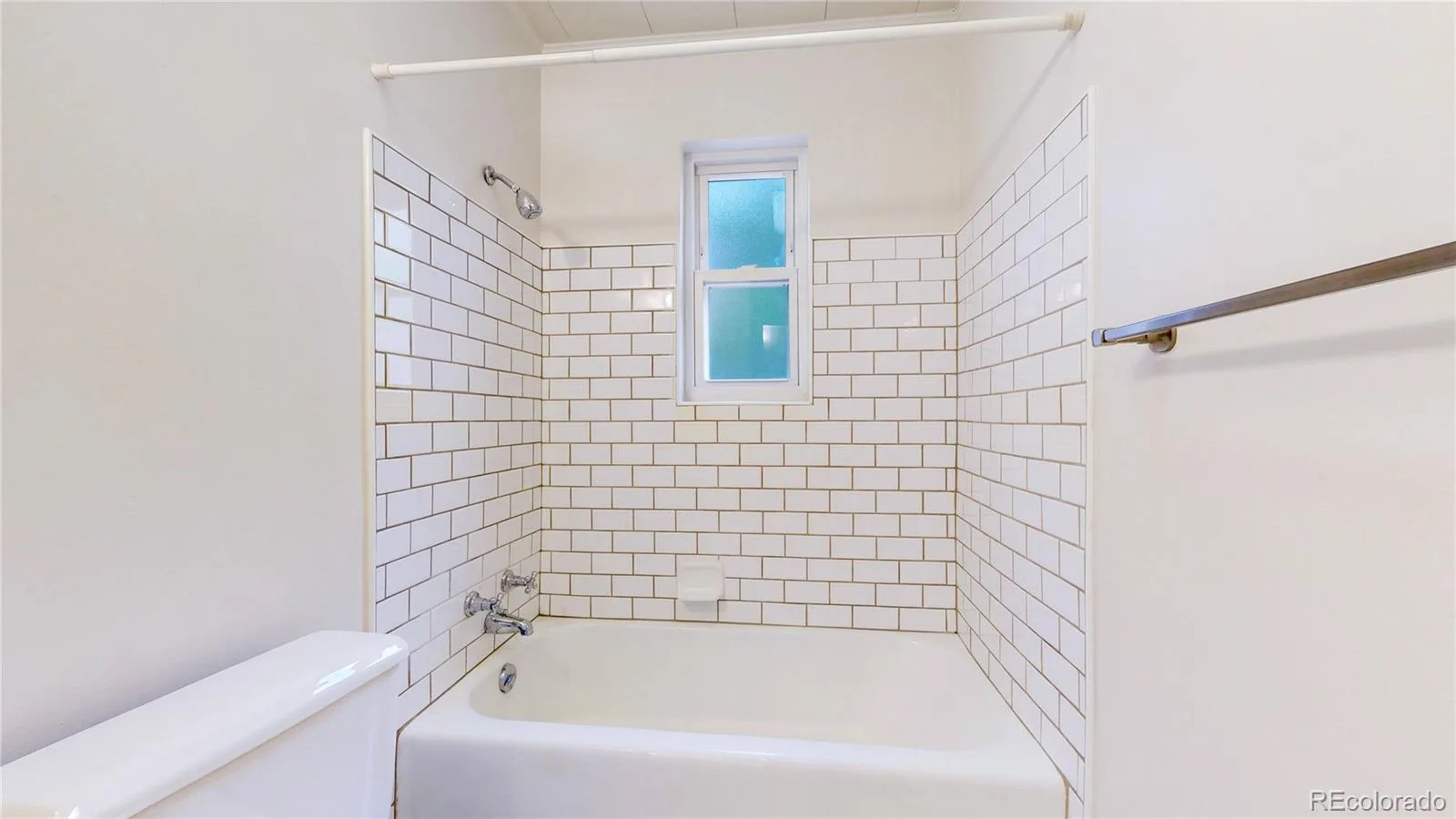 820 Tucson Street Aurora CO 80011 | MLS #REC3377818 07312026172505 1600 23
