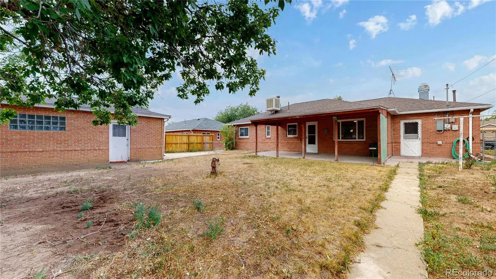 820 Tucson Street Aurora CO 80011 | MLS #REC3377818 07312026172505 1600 32