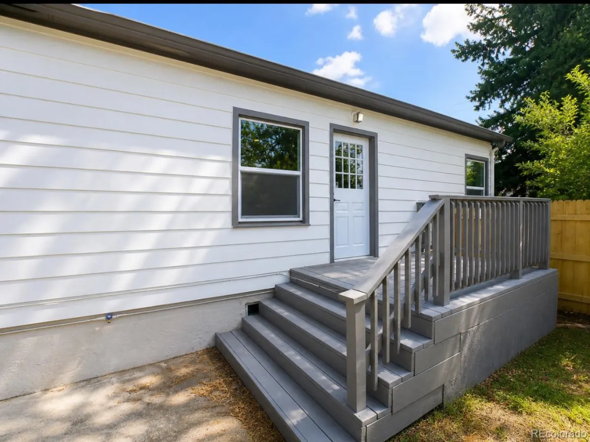 1315 S Knox Court Denver CO 80219 MLS #REC3378591 05022026161900 1200 28