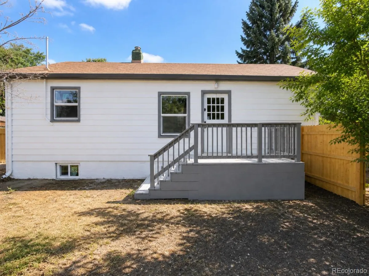 1315 S Knox Court Denver CO 80219 MLS #REC3378591 05022026161900 1200 29