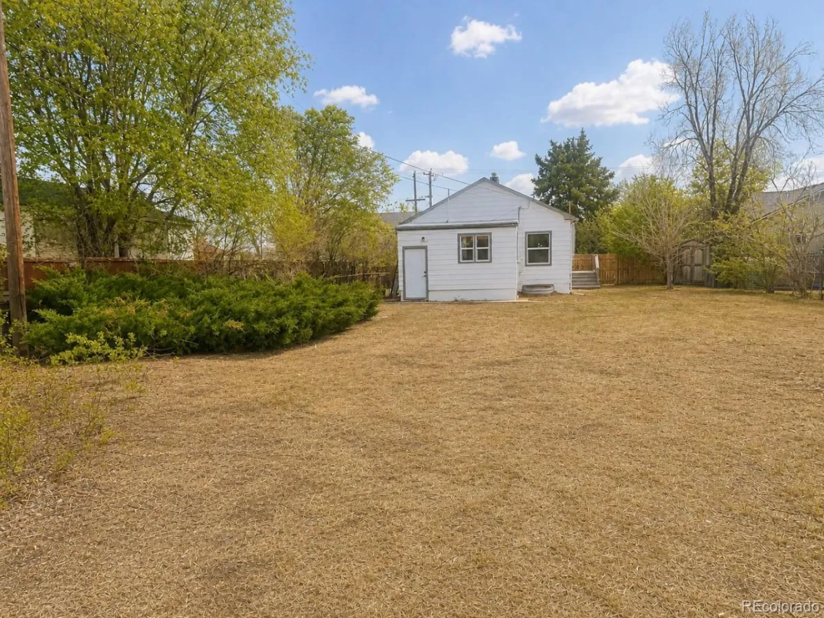 1315 S Knox Court Denver CO 80219 MLS #REC3378591 05022026161900 1200 31