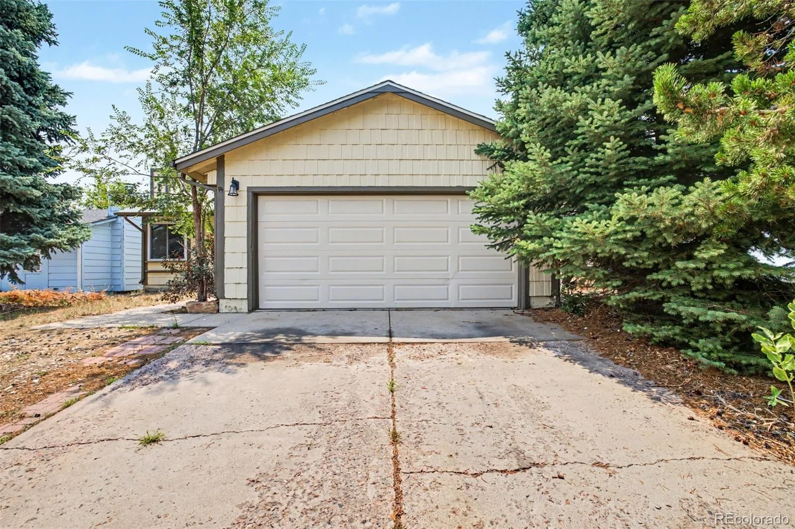 15418 E Oxford Avenue Aurora CO 80013 | MLS #REC3378951 08072026025746 1600 18