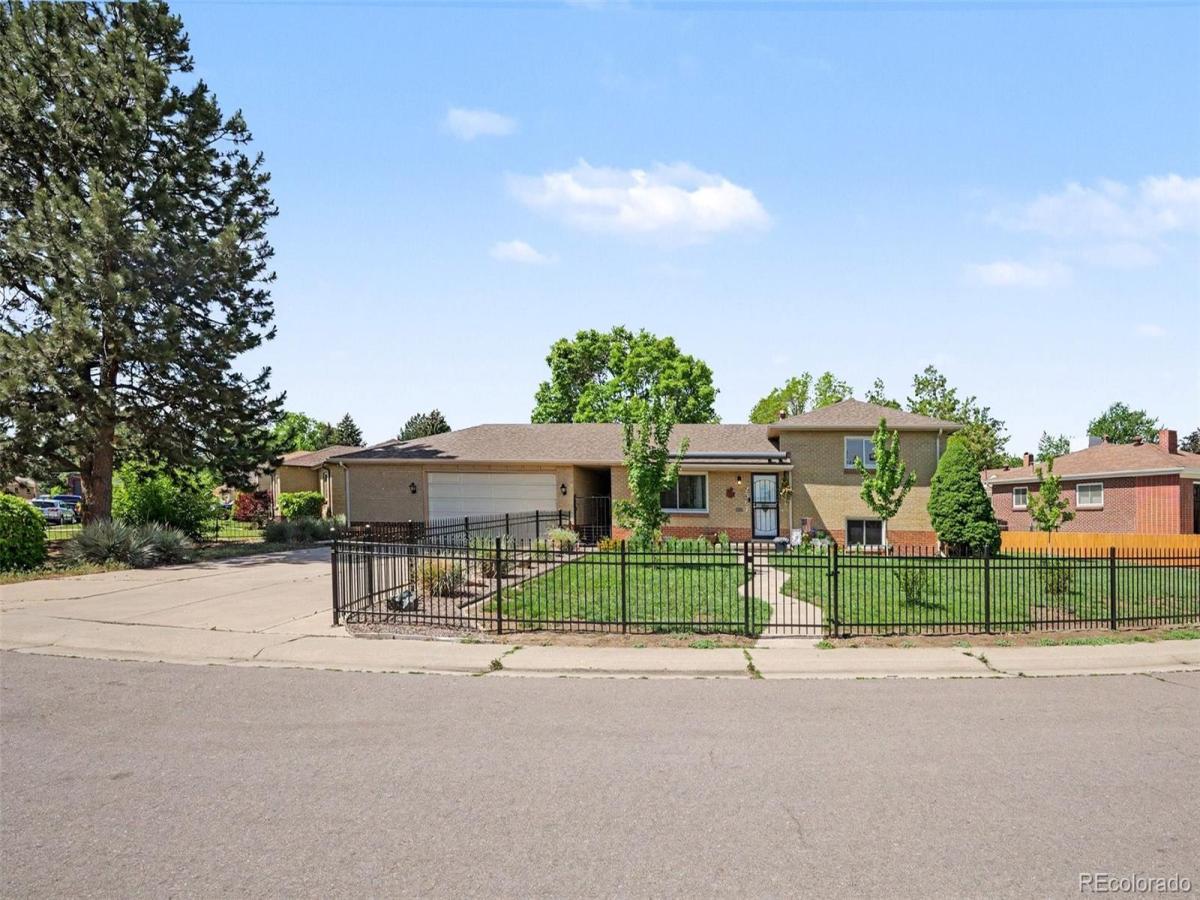 2567 S Uno Way Denver CO 80219 | MLS #REC3379211 MLS #REC3379211 image #0