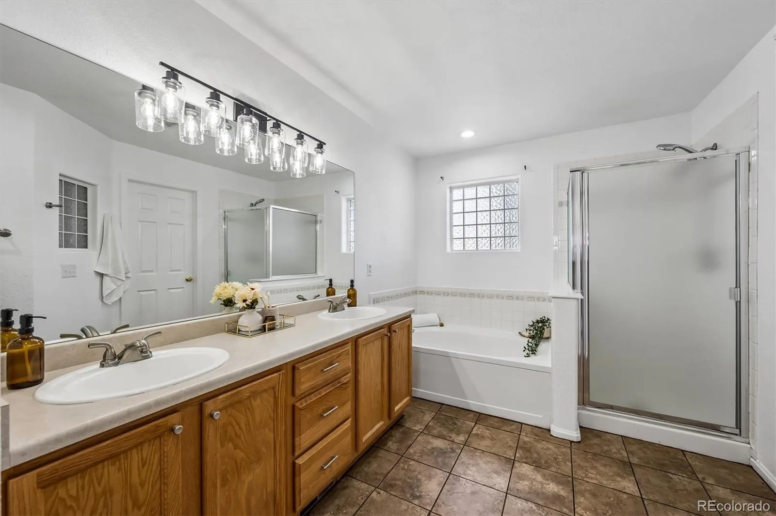 1375 S Dayton Court Denver CO 80247 MLS #REC3380885 07182026190756 1600 18