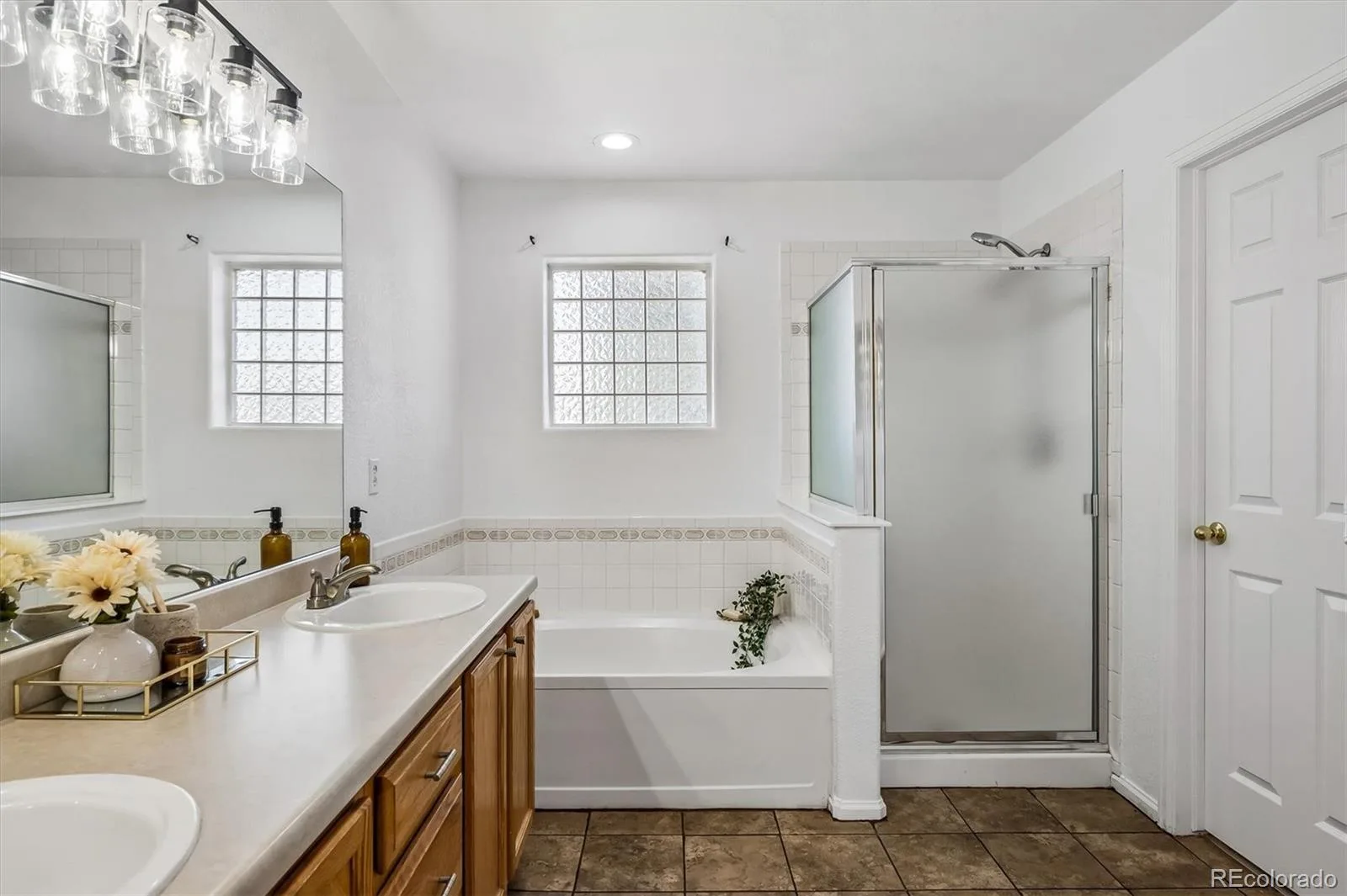 1375 S Dayton Court Denver CO 80247 MLS #REC3380885 07182026190756 1600 19
