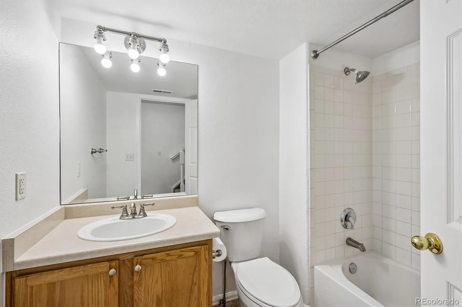 1375 S Dayton Court Denver CO 80247 MLS #REC3380885 07182026190756 1600 26