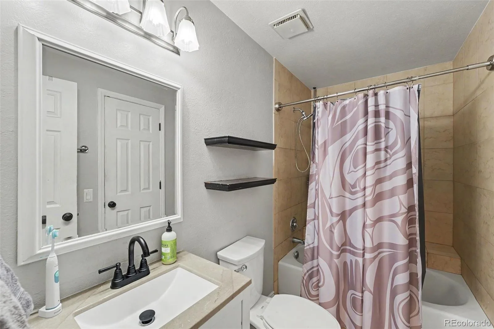 5600 S Queen Street Littleton CO 80127 | MLS #REC3381597 08052026225007 1600 17