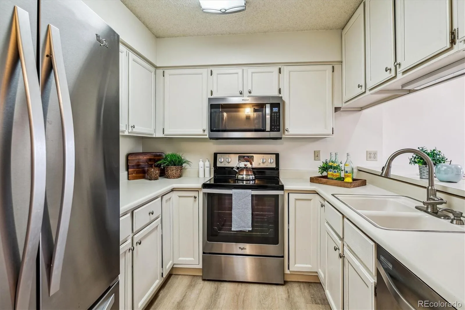 7420 E Quincy Avenue #304 Denver CO 80237 MLS #REC3382666 06262026234434 1600 5