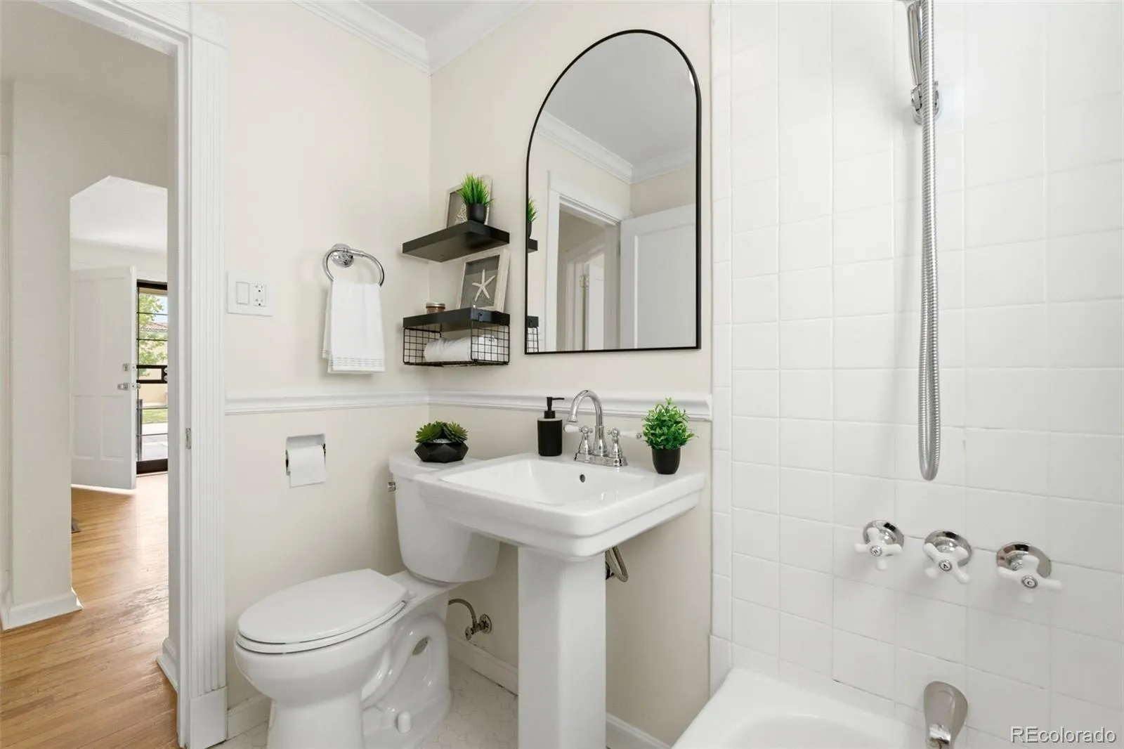 04152026211249 1600 18