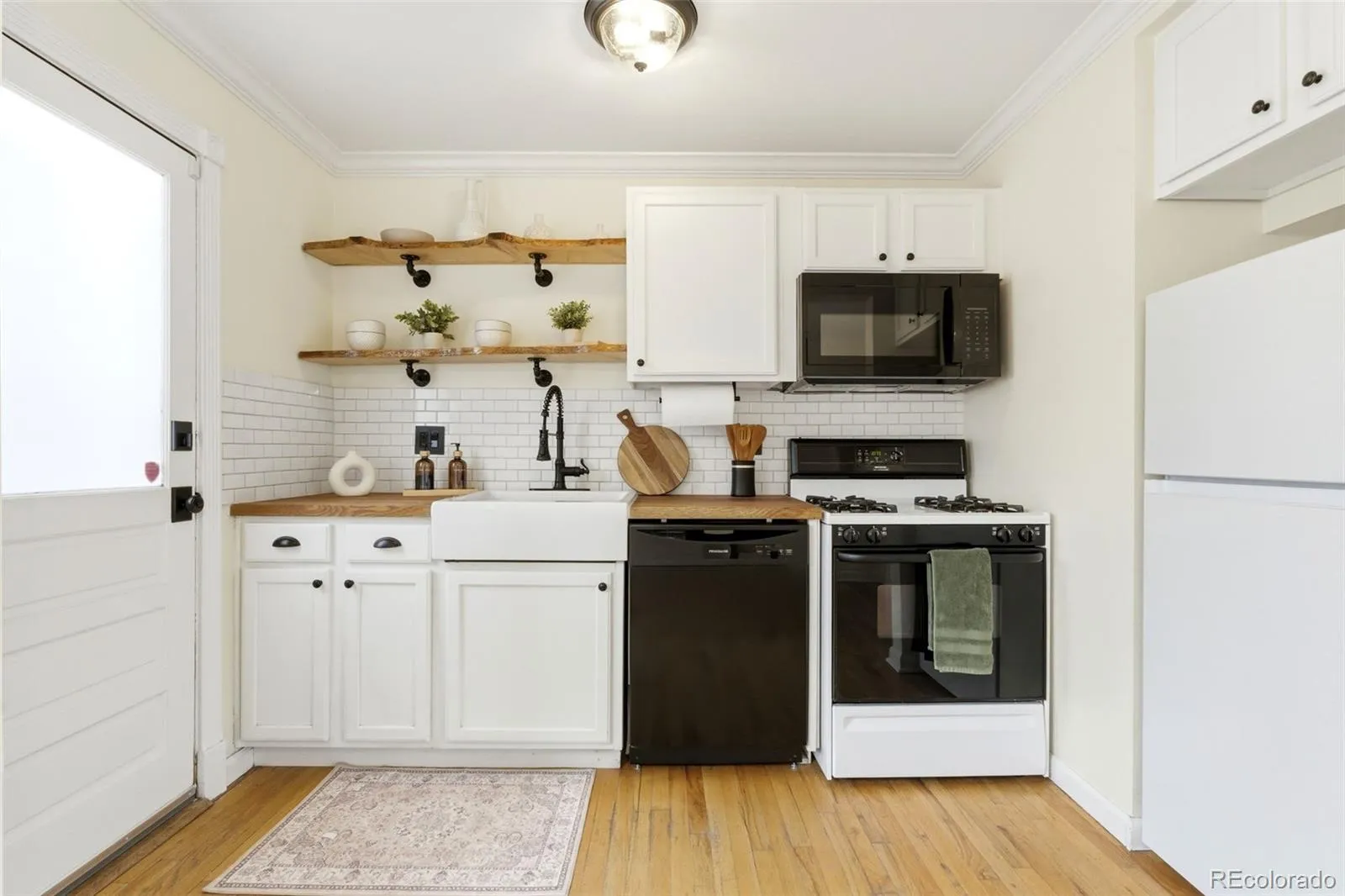 04152026211249 1600 7