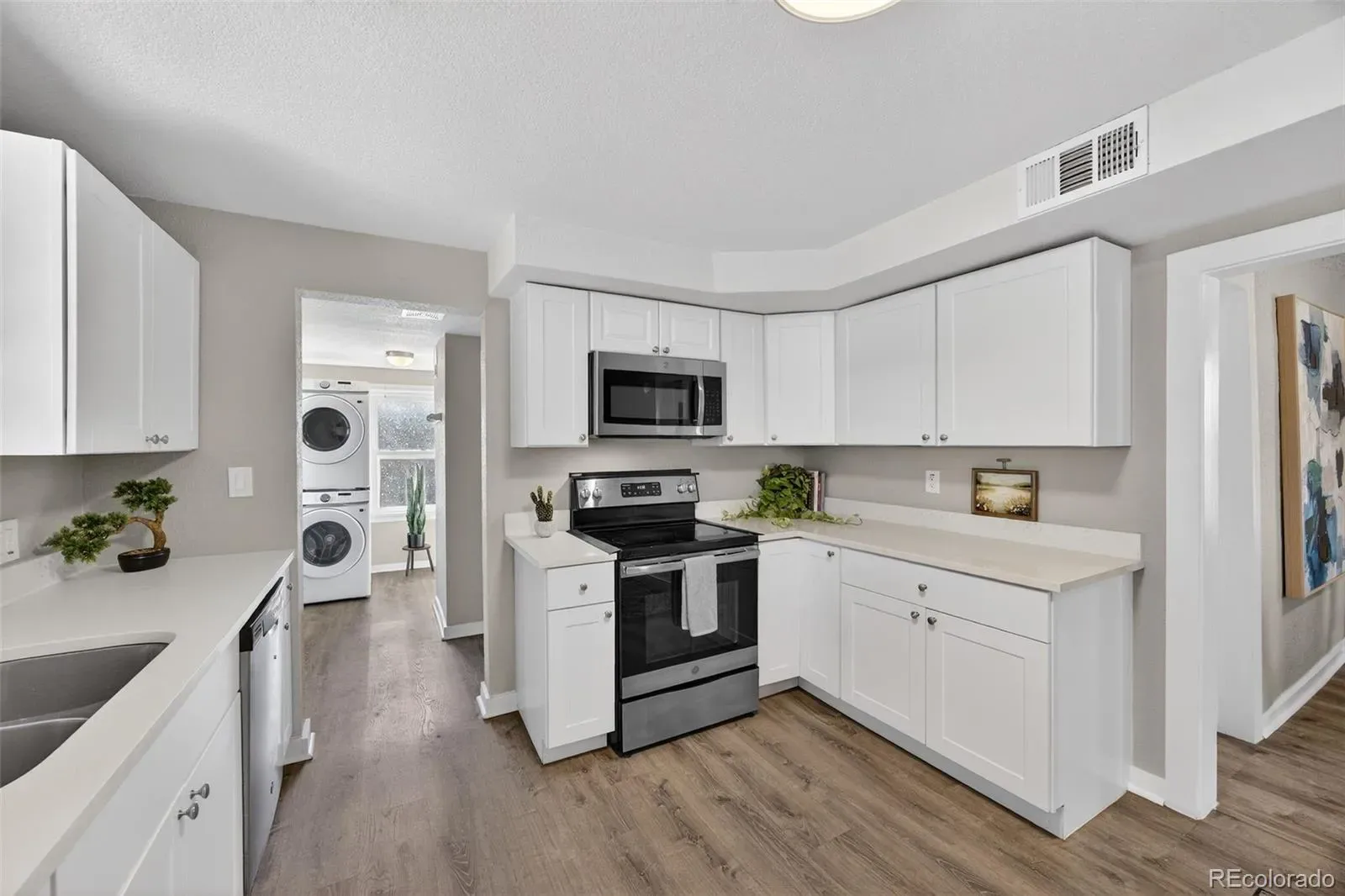 03192026003336 1600 12