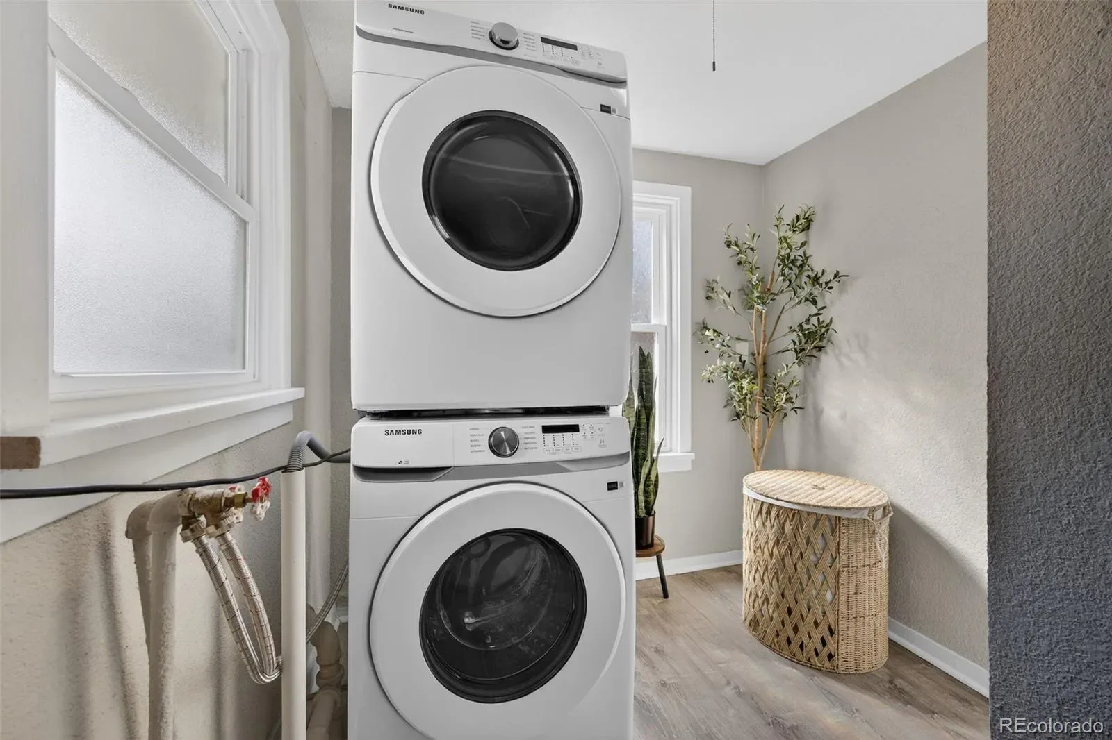 03192026003336 1600 27