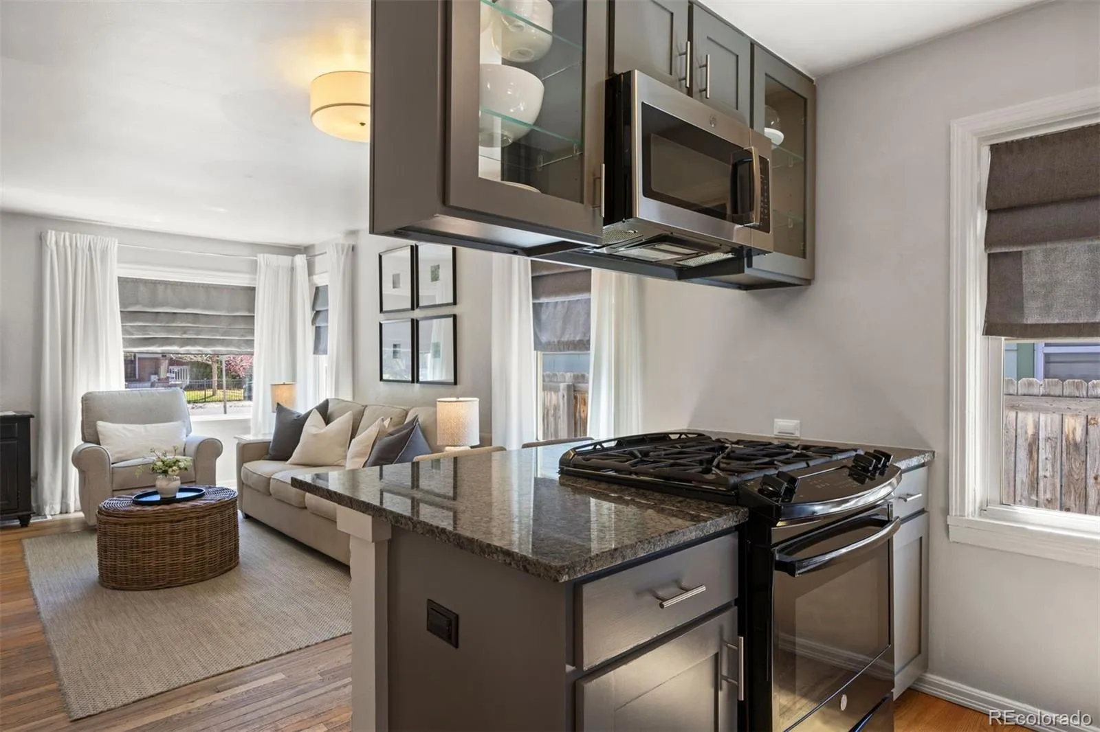 04032026220258 1600 11