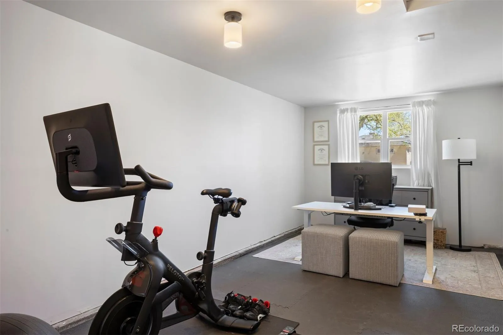 04032026220258 1600 18