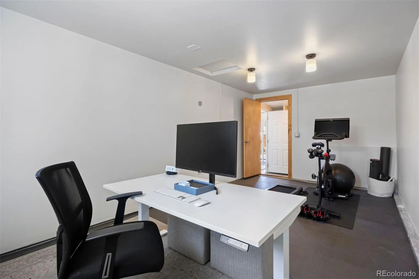 04032026220258 1600 19