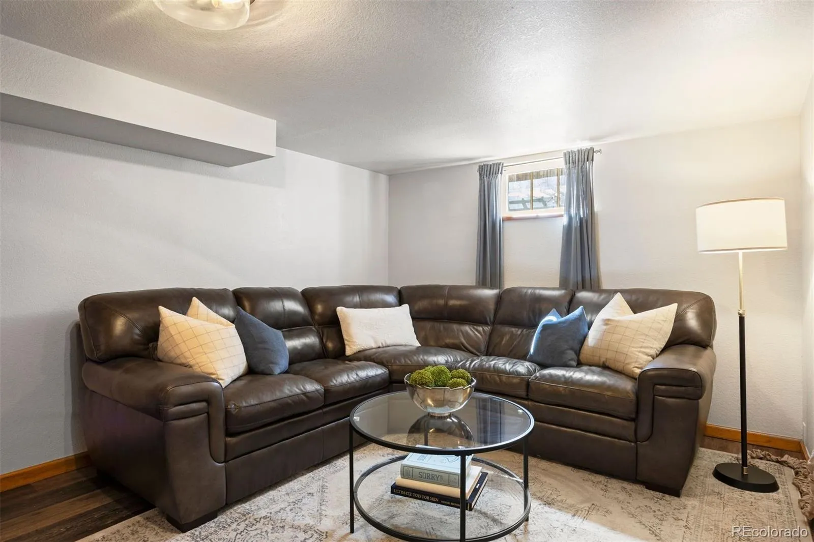 04032026220258 1600 21