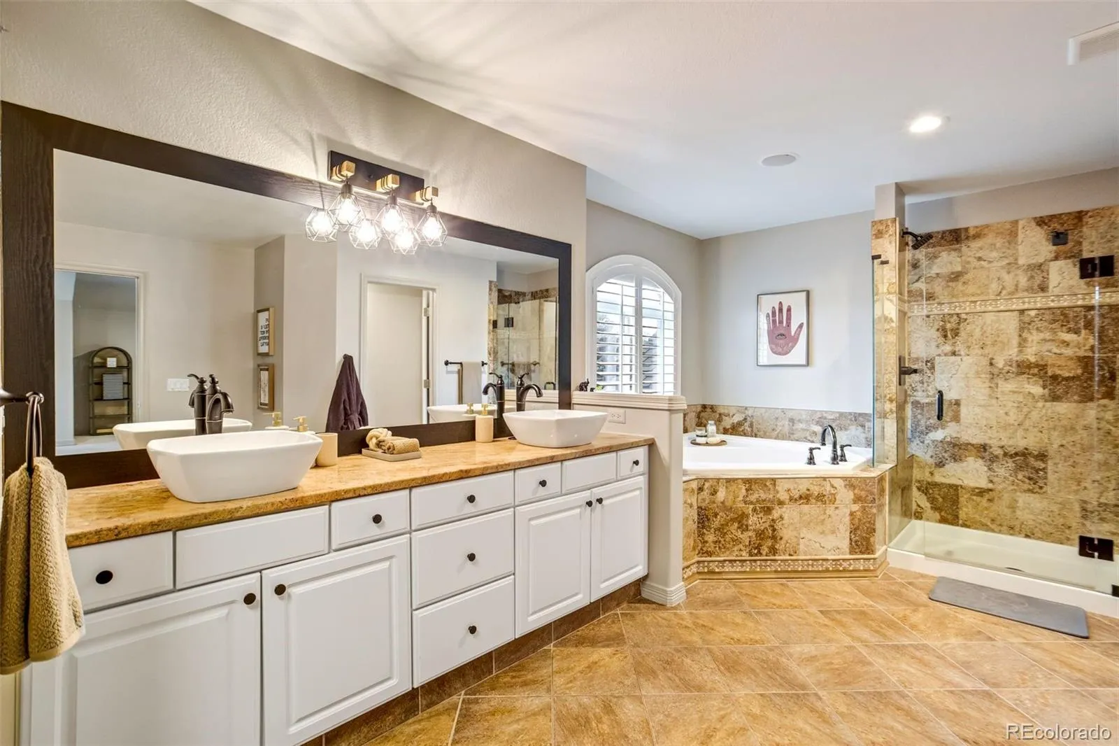327 Ingleton Court Castle Pines CO 80108 MLS #REC3399379 04302026195350 1600 27
