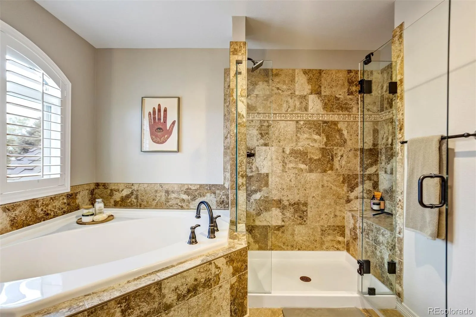 327 Ingleton Court Castle Pines CO 80108 MLS #REC3399379 04302026195350 1600 28