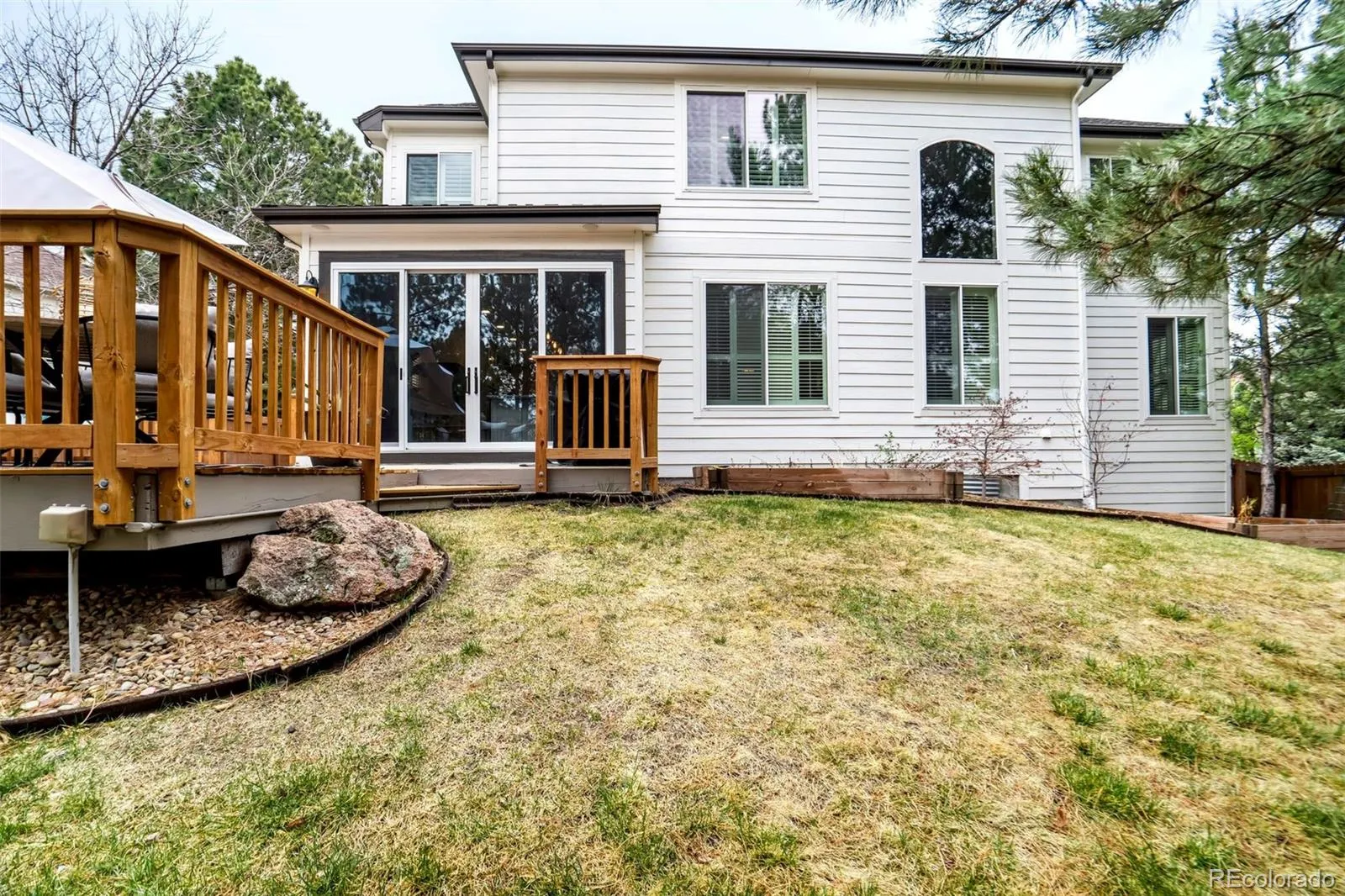 327 Ingleton Court Castle Pines CO 80108 MLS #REC3399379 04302026195350 1600 43