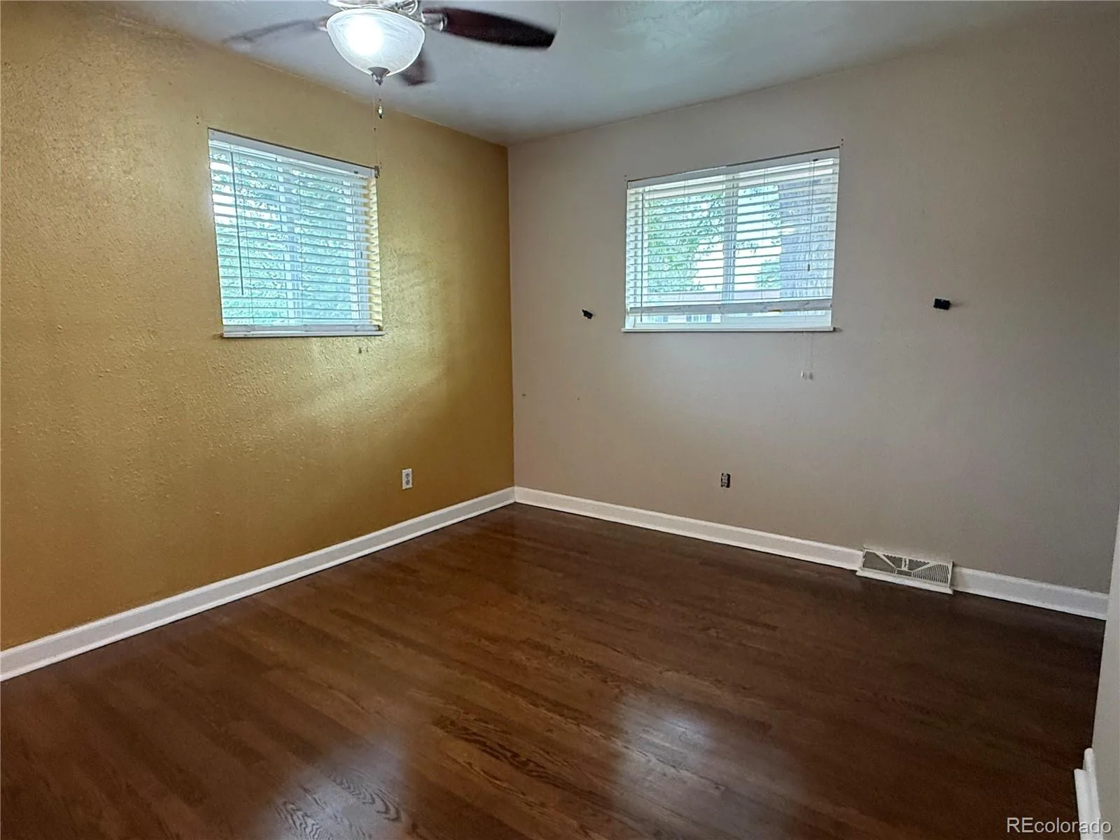 8235 W Florida Avenue Lakewood CO 80232 MLS #REC3400797 06212026034807 1600 12