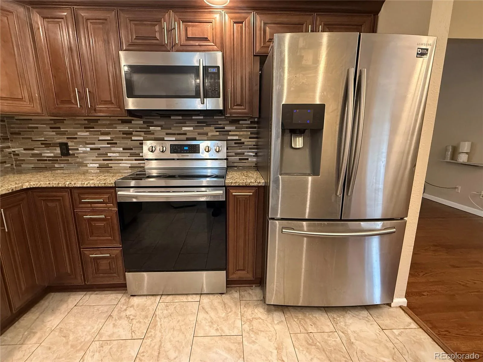 8235 W Florida Avenue Lakewood CO 80232 MLS #REC3400797 06212026034807 1600 4