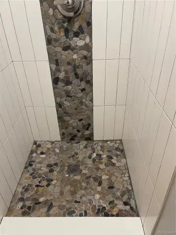 04102025111552 640 12