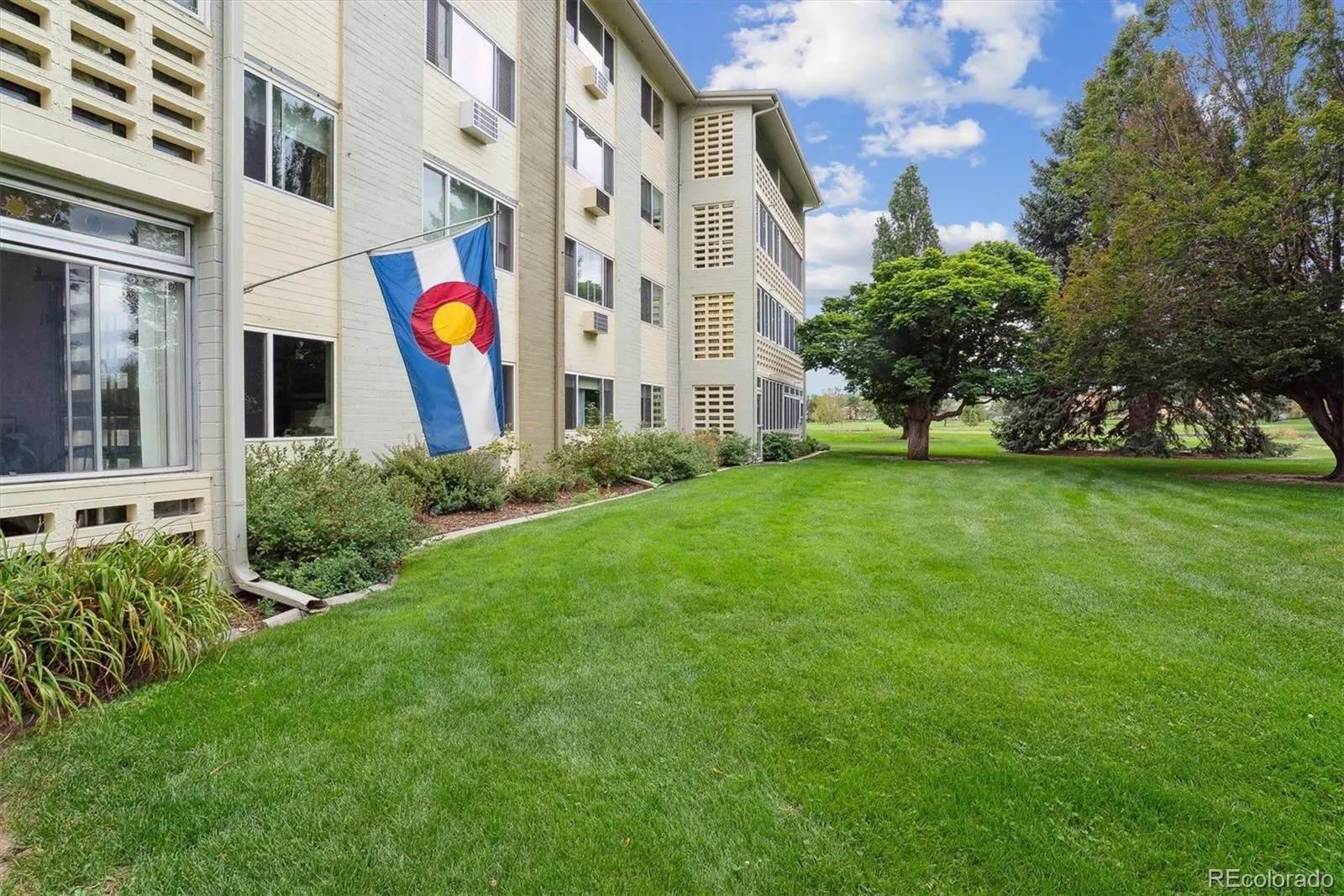 9360 E Center Avenue #11C Denver CO 80247 MLS #REC3401003 05012026143540 1600 21