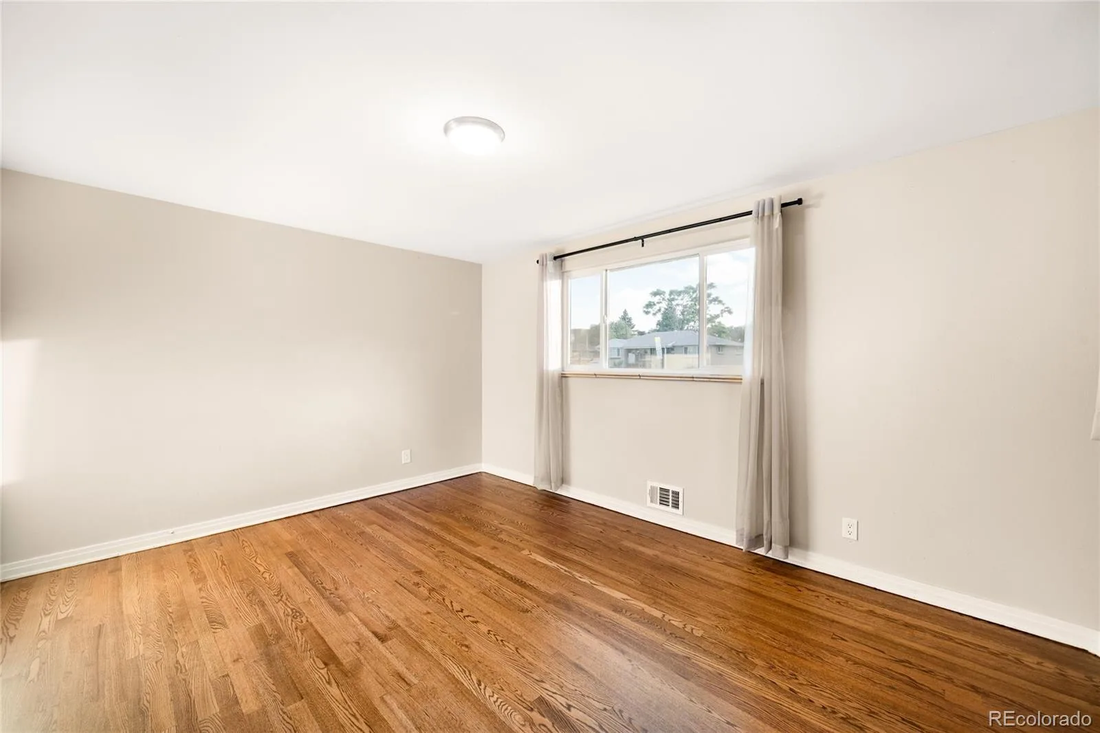 1380 S Tejon Street Denver CO 80223 MLS #REC3401938 06252026215555 1600 7