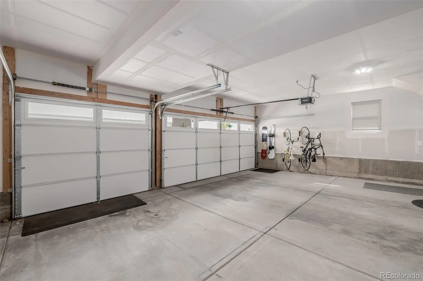 15194 W 69th Avenue Arvada CO 80007 MLS #REC3402698 06112026215323 1600 25