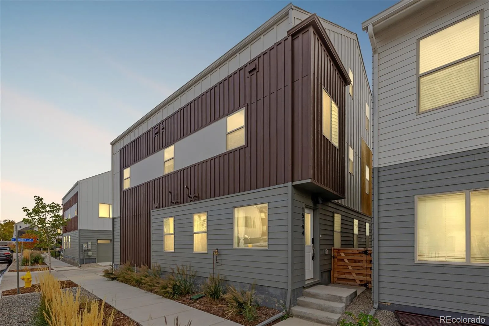 15194 W 69th Avenue Arvada CO 80007 MLS #REC3402698 06112026215323 1600 32