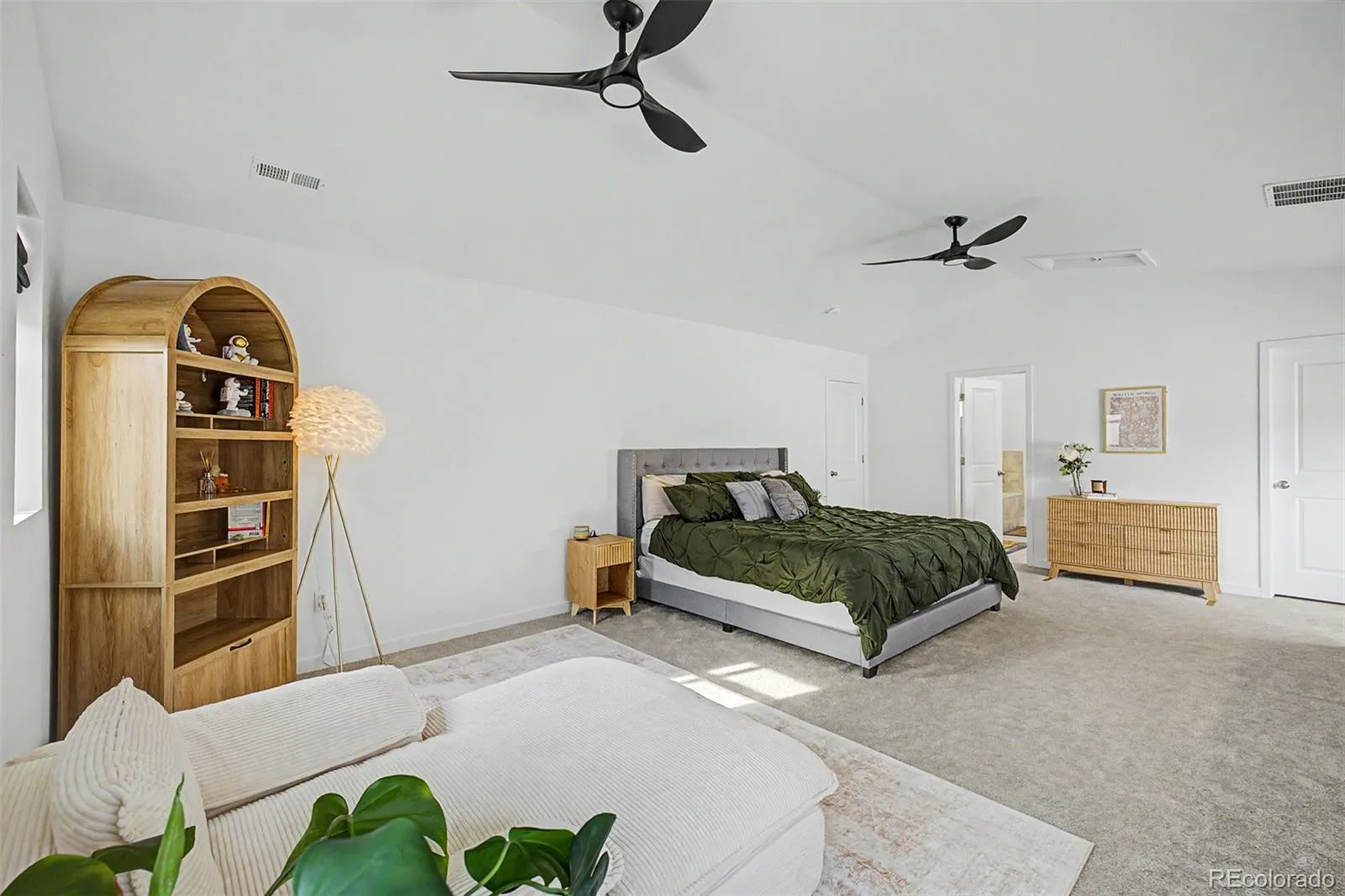15194 W 69th Avenue Arvada CO 80007 | MLS #REC3402698 08192026001645 1600 25
